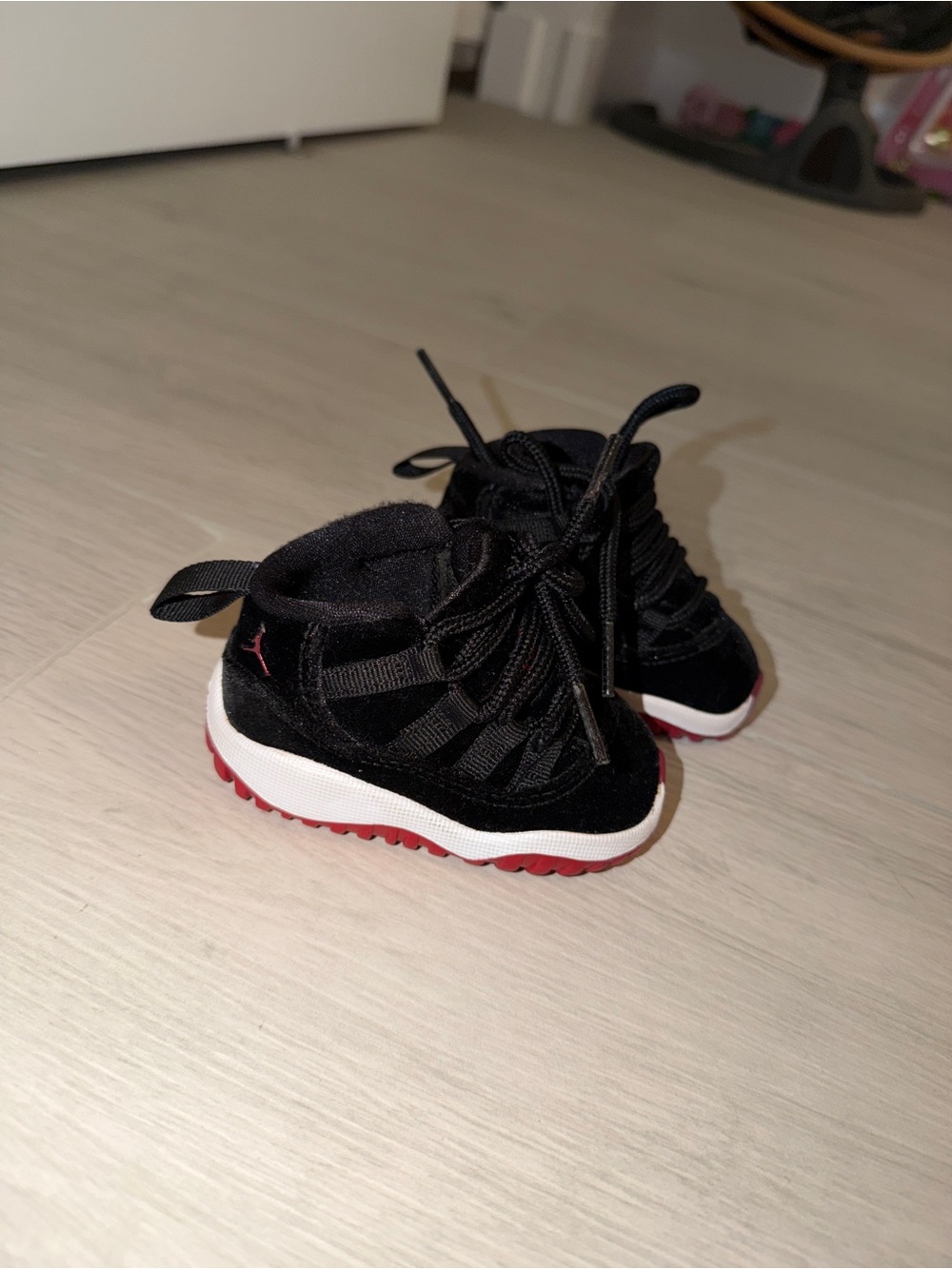 Toddler Black & Red Retro High-Top Sneakers